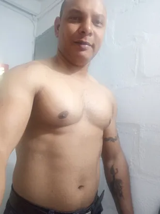 OnlyFans cuenta miguelarkangel header 2