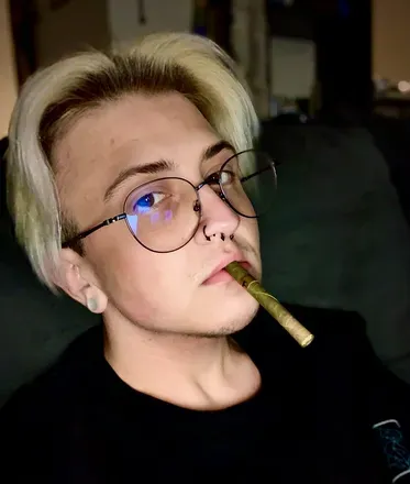 OnlyFans account  lemonpup avatar 1