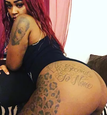 OnlyFans cuenta nikkie4you header 2
