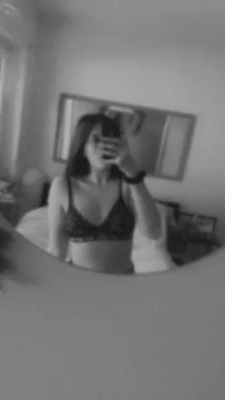 OnlyFans cuenta laurasaur header 2