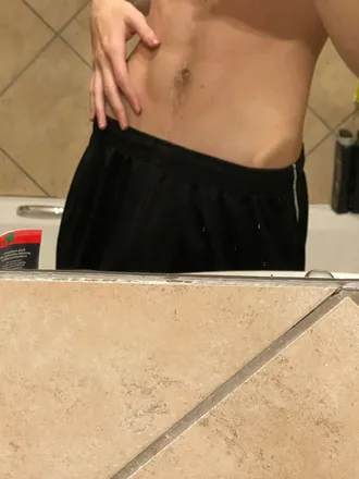 OnlyFans cuenta bi-guy-rb18 header 2