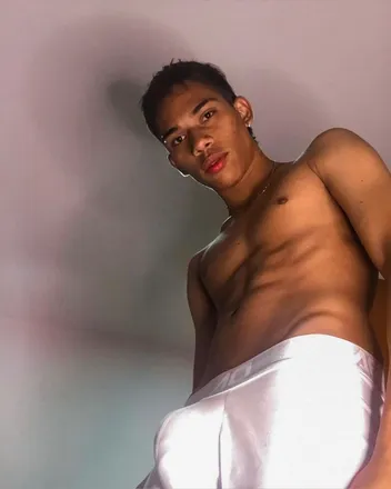 OnlyFans cuenta cristianavilla header 2