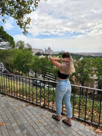 OnlyFans cuenta brooklyn_bee header 2