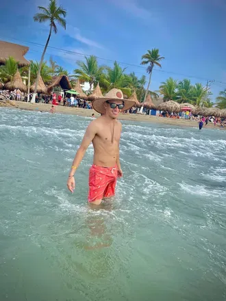 OnlyFans account  elbeta97 avatar 1