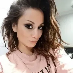 OnlyFans cuenta moanavoglia avatar 1