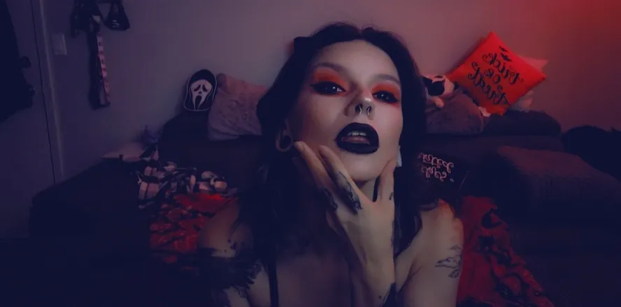 OnlyFans cuenta satanslilhelper124 header 2