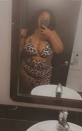 OnlyFans cuenta the_vegasdoll header 2