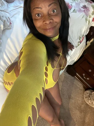 OnlyFans cuenta florcatracha header 2