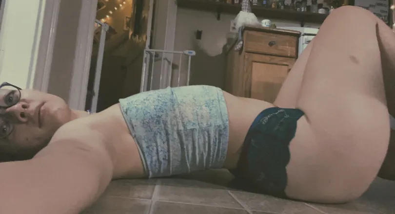 OnlyFans account  questionably.violet header 2