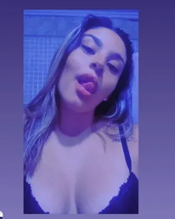 OnlyFans cuenta alison2121 header 2