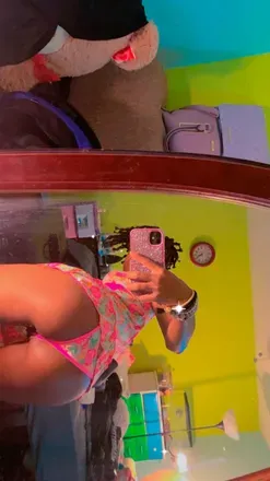 OnlyFans cuenta wavvequeen header 2