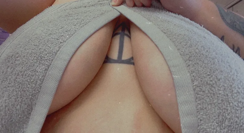 OnlyFans account  tigobitygina header 2