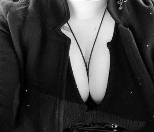 OnlyFans cuenta dahlianightwalker header 2