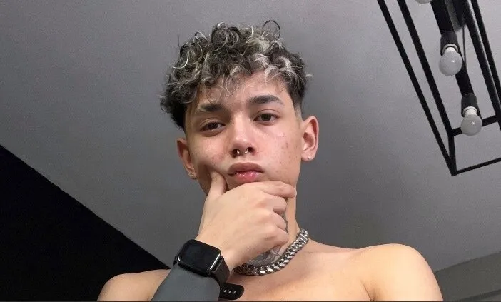 OnlyFans account  alejoonly4 header 2