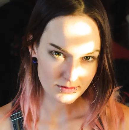 OnlyFans account  livingdeadgirl1837 avatar 1
