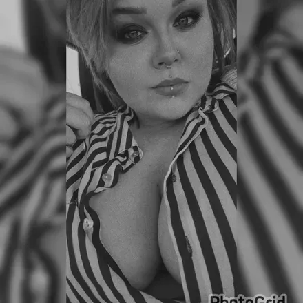OnlyFans cuenta inkedandcurvy.22 avatar 1