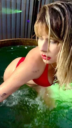 OnlyFans cuenta carol_1985 avatar 1