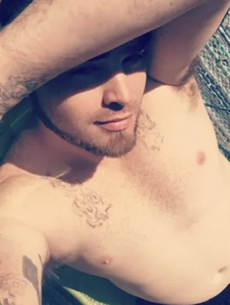 OnlyFans cuenta dadbodofdreams header 2