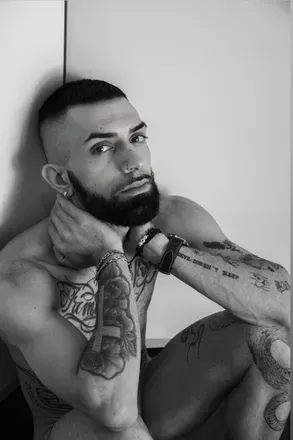OnlyFans account  raffaelo_only avatar 1