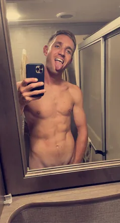 OnlyFans cuenta cowbooyyy13 header 2