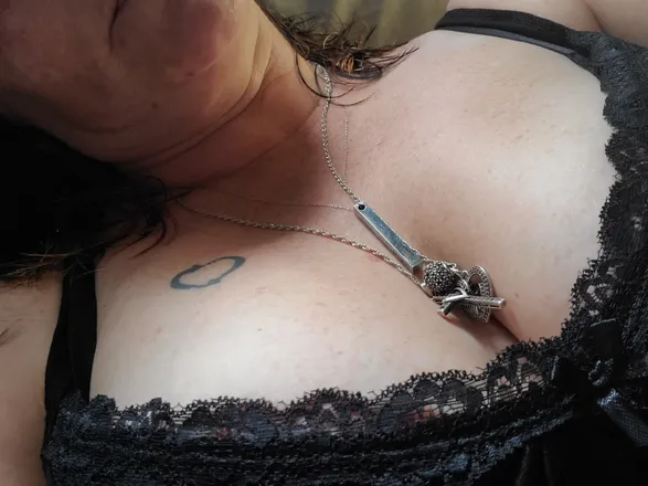 OnlyFans cuenta bigtits79_ header 2