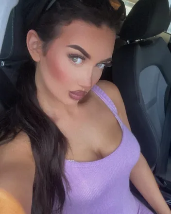 OnlyFans account  angelgirl22xx header 2