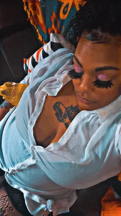 OnlyFans cuenta thatbxtchab header 2