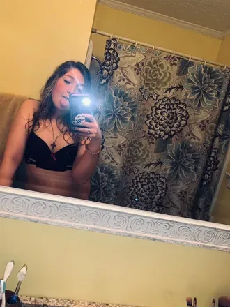 OnlyFans account  danielle200023 header 2