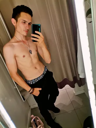 OnlyFans cuenta official_liam_of header 2