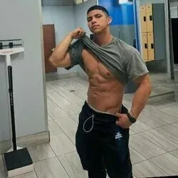 OnlyFans cuenta rico_spanishh avatar 1