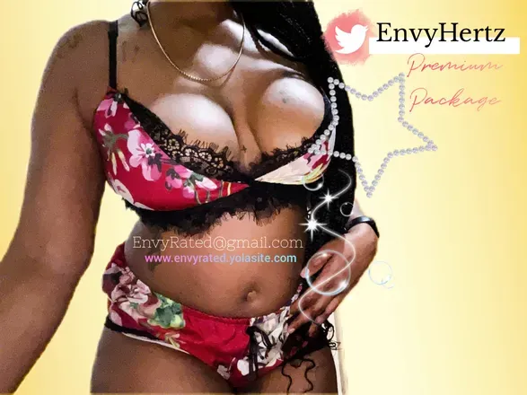 OnlyFans cuenta envyhertz header 2