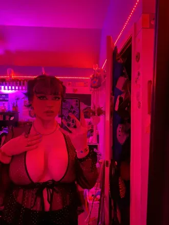 OnlyFans cuenta sammigrace01 header 2