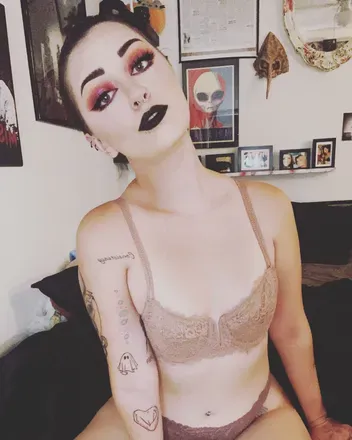 OnlyFans cuenta ravenroxxanne avatar 1
