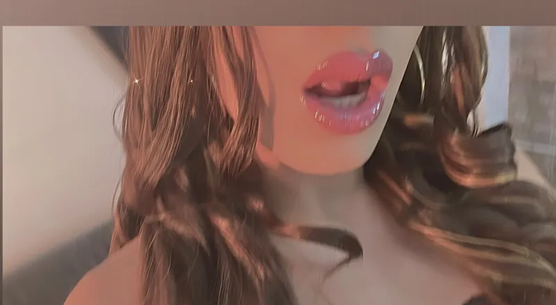 OnlyFans cuenta isabelsexysmile header 2