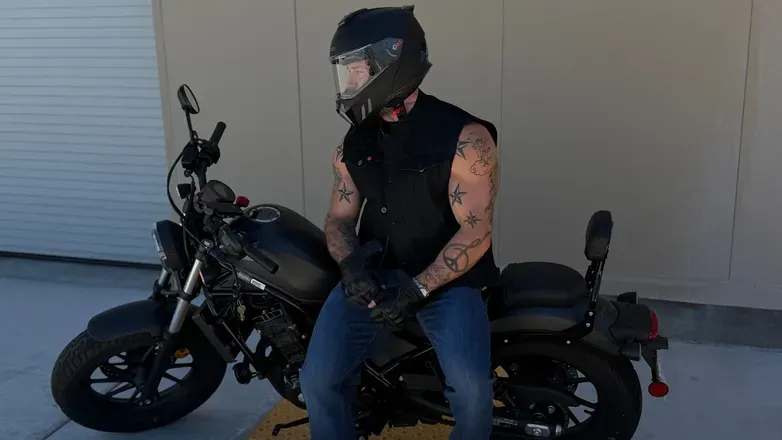 OnlyFans cuenta domluvsfree header 2