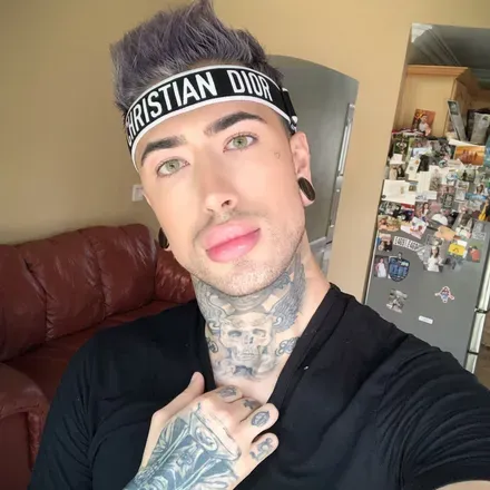 OnlyFans account  paranormal_papi avatar 1