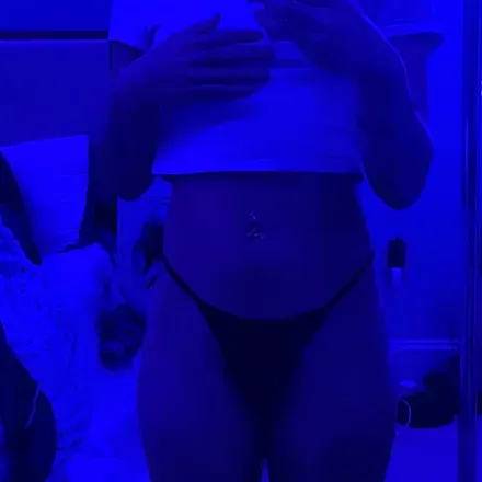 OnlyFans cuenta partywithmilaa header 2