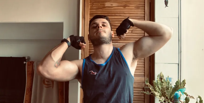 OnlyFans cuenta u224448606 header 2
