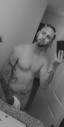 OnlyFans cuenta theonewildwhiteboy07 header 2