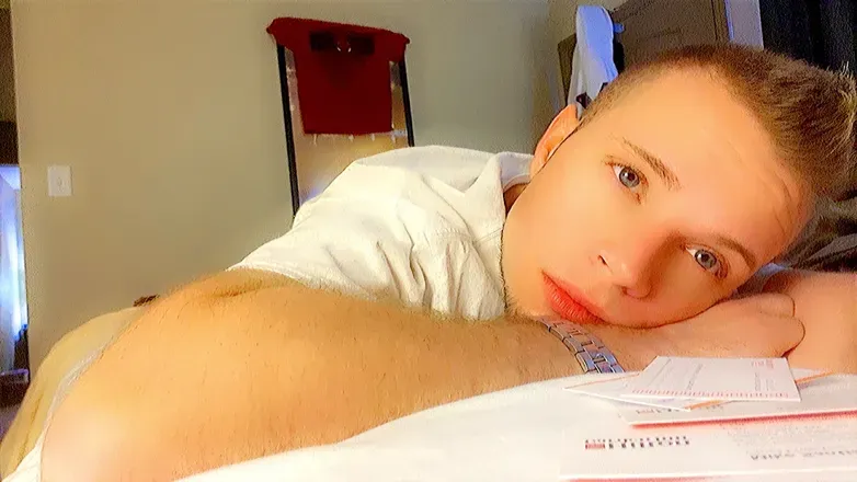 OnlyFans cuenta t0mmysalami header 2