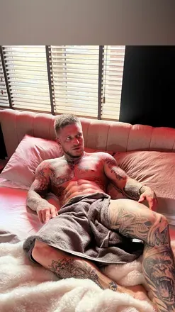 OnlyFans cuenta jamesford007 header 2