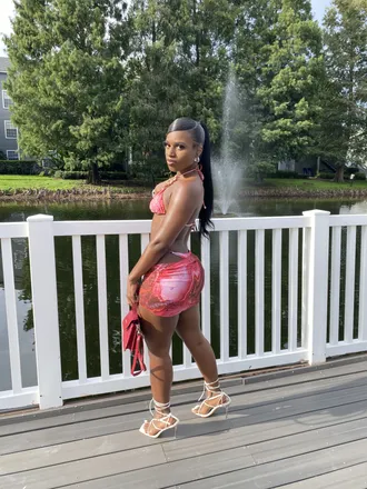 OnlyFans cuenta youcravenisey header 2