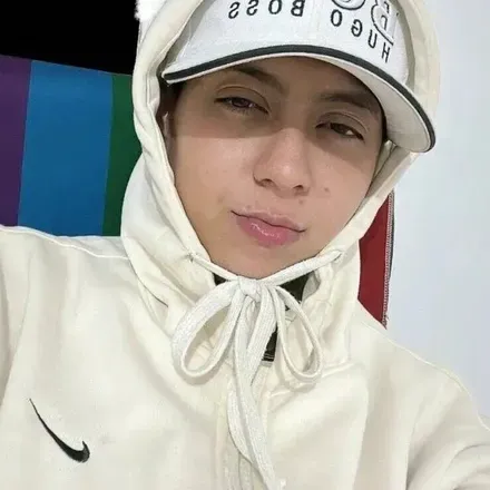 OnlyFans cuenta karollive222 avatar 1
