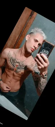 OnlyFans cuenta ivoxxx777 header 2