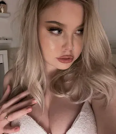 OnlyFans cuenta uwukiki avatar 1