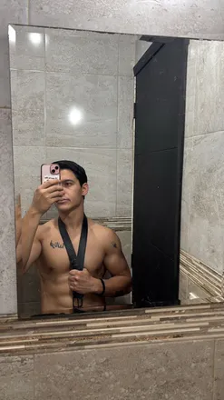 OnlyFans cuenta max_yoel header 2