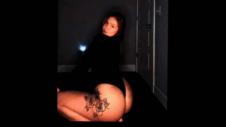 OnlyFans cuenta littleredridinghood1 header 2