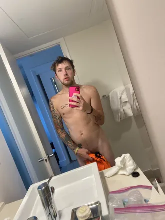 OnlyFans cuenta mississippiboy95 header 2