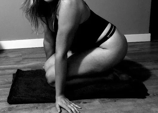 OnlyFans account  roxymeid header 2