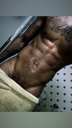 OnlyFans cuenta pimp.hand.strong header 2